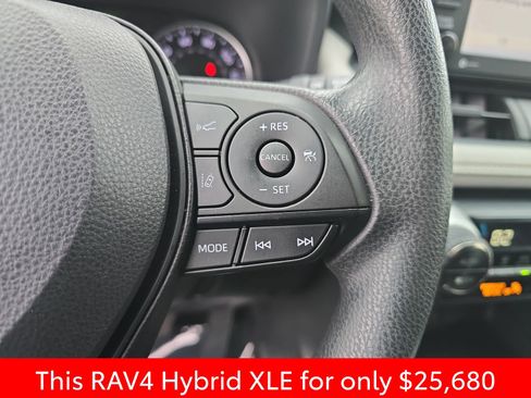 Used 2021 Toyota RAV4 XLE image 24