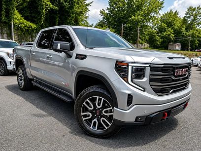 Used 2024 GMC Sierra 1500 AT4 w/ AT4 Premium Package