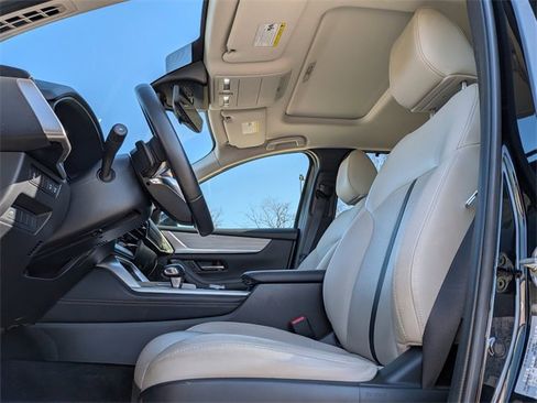 Certified 2024 MAZDA CX-90 3.3 Turbo w/ Preferred Package image 13