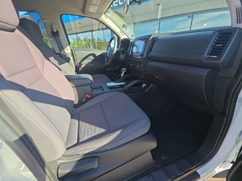 Used 2024 Nissan Frontier S AWD/4WD image 17