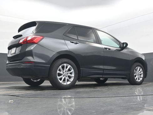 Used 2020 Chevrolet Equinox LS w/ LS Convenience Package image 28