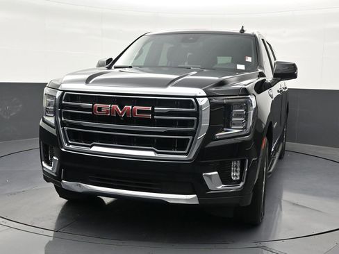 Used 2023 GMC Yukon XL SLT w/ SLT Premium Package RWD image 9