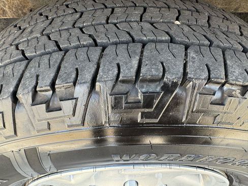 Used 2012 Ford E-350 and Econoline 350 Extended Super Duty w/ Insulation Pkg RWD image 11