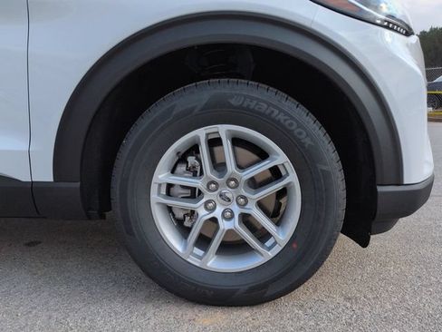 New 2026 Ford Explorer Active AWD/4WD image 10