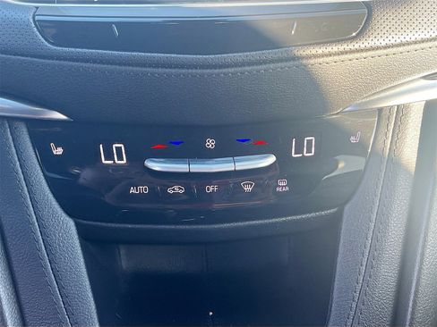 Used 2025 Cadillac XT6 Luxury w/ LPO, Floor Liner Package image 15