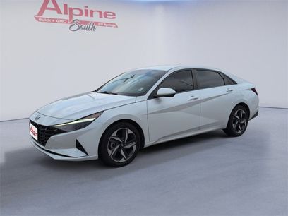Used 2023 Hyundai Elantra SEL w/ Convenience Package