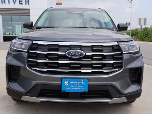 New 2026 Ford Explorer Active AWD/4WD image 7