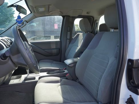 Used 2013 Nissan Frontier S RWD image 2