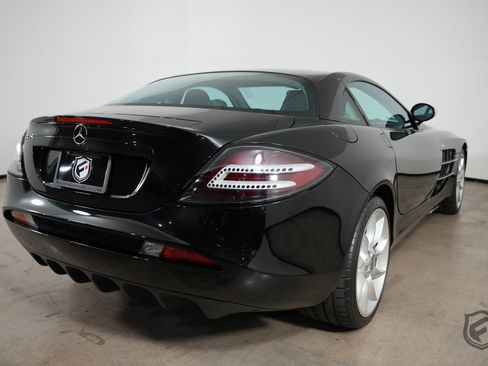 Used 2006 Mercedes-Benz SLR image 17