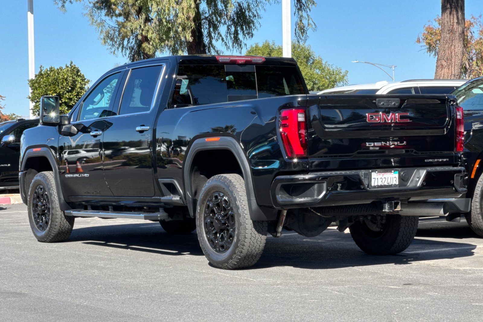 Used 2024 GMC Sierra 2500 Denali w/ Denali Reserve Package AWD/4WD image 7