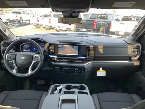 Used 2025 Chevrolet Silverado 1500 LT w/ Convenience Package II image 3