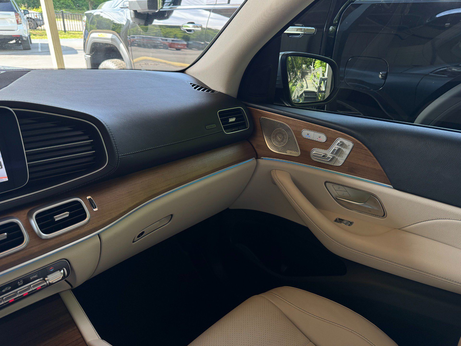 Used 2022 Mercedes-Benz GLS 450 4MATIC image 63