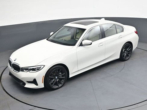 Used 2019 BMW 330i xDrive Sedan w/ Convenience Package AWD/4WD image 26