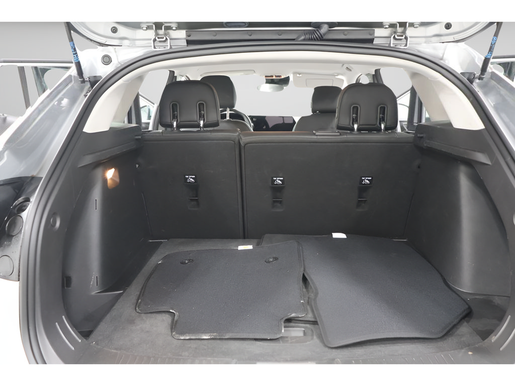 Used 2025 Chevrolet Trax LT w/ LT Convenience Package FWD image 25