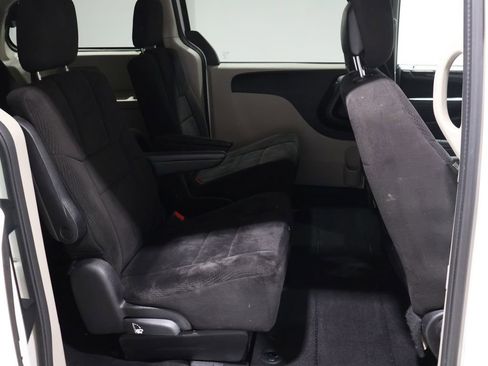 Used 2013 Dodge Grand Caravan SXT w/ UConnect Hands-Free Group image 19