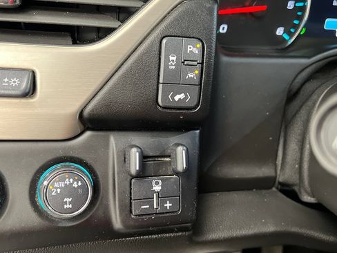 Used 2018 GMC Yukon Denali w/ Open Road Package AWD/4WD image 54