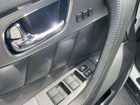 Used 2016 INFINITI QX70 AWD w/ Premium Package image 14