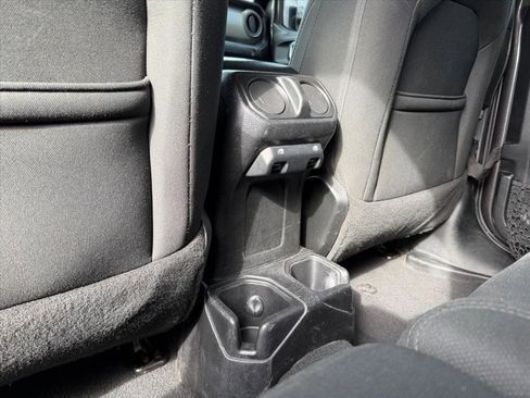 Used 2018 Jeep Wrangler Unlimited Sport S image 25