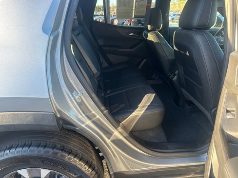 Used 2025 Chevrolet Equinox LT w/ Convenience Package II image 15