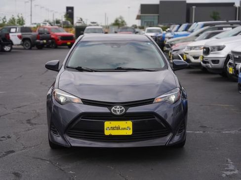 Used 2019 Toyota Corolla LE FWD image 3