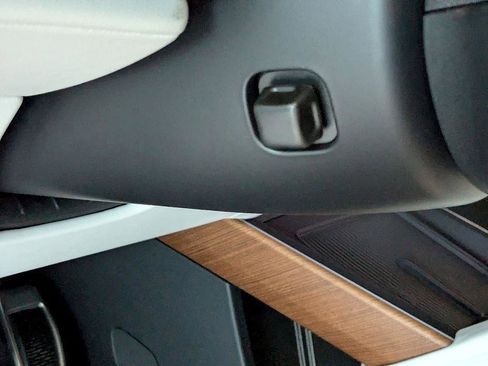 New 2026 Cadillac Vistiq Luxury image 14