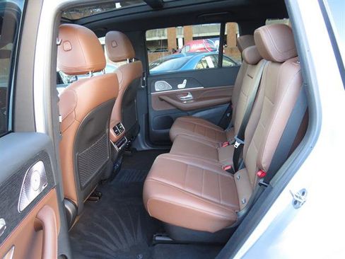 Used 2025 Mercedes-Benz GLS 450 4MATIC image 19