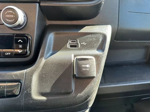 Used 2025 RAM ProMaster 2500 w/ U-Haul Equipment Group FWD image 37