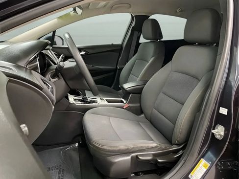 Used 2016 Chevrolet Cruze LS FWD image 10
