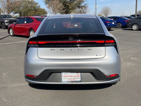 New 2026 Toyota Prius LE FWD image 6