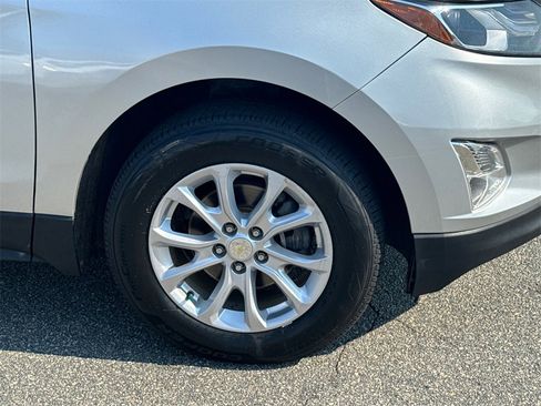 Used 2021 Chevrolet Equinox LT image 12