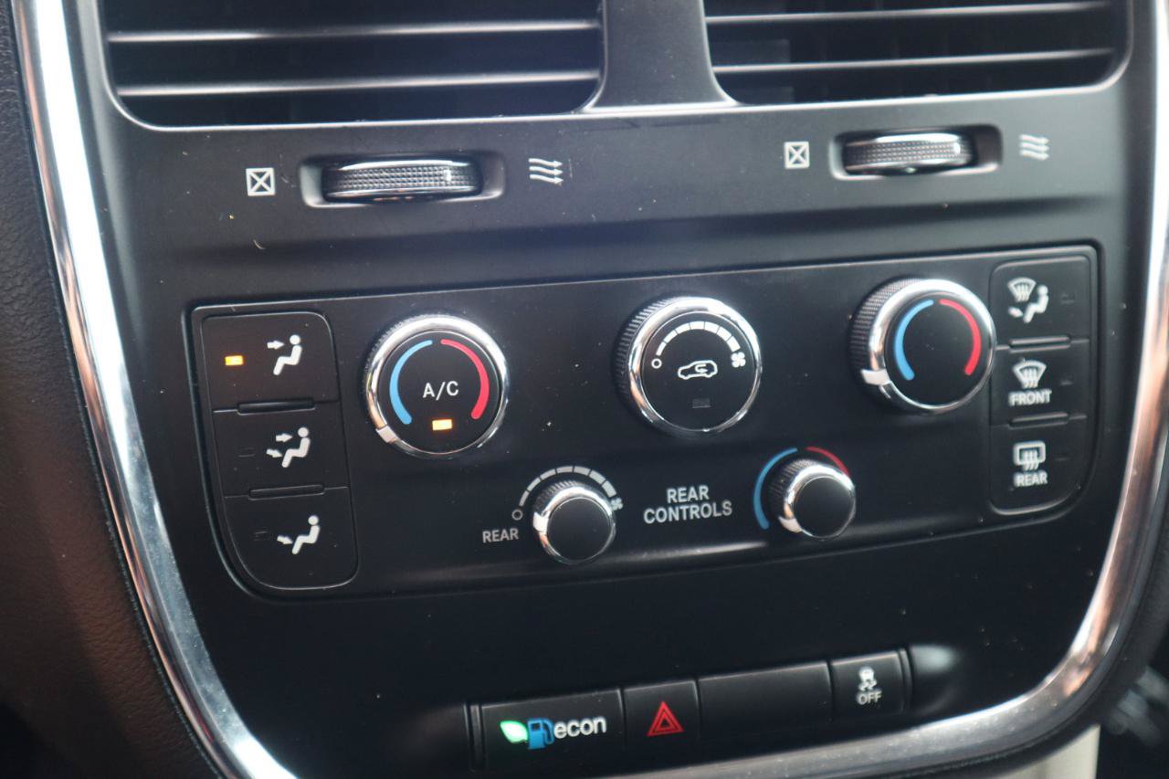 Used 2019 Dodge Grand Caravan SE w/ UConnect Hands-Free Group FWD image 60