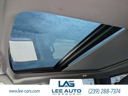 Used 2016 Ford F150 Lariat w/ Equipment Group 502A Luxury AWD/4WD image 18