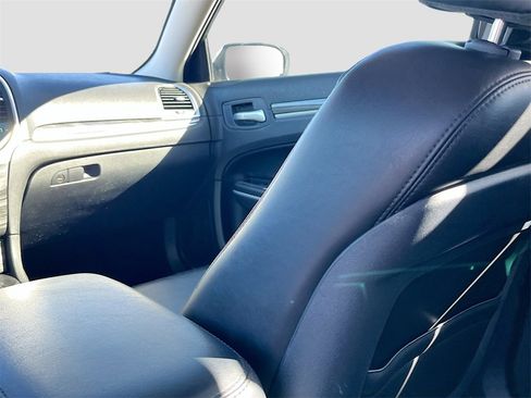 Used 2022 Chrysler 300 Touring L image 22