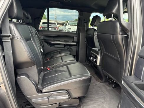 Used 2020 Ford Expedition Max XLT w/ Equipment Group 202A AWD/4WD image 13