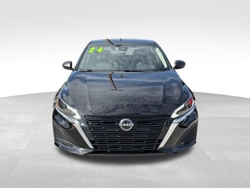 Used 2024 Nissan Altima 2.5 SV FWD image 7