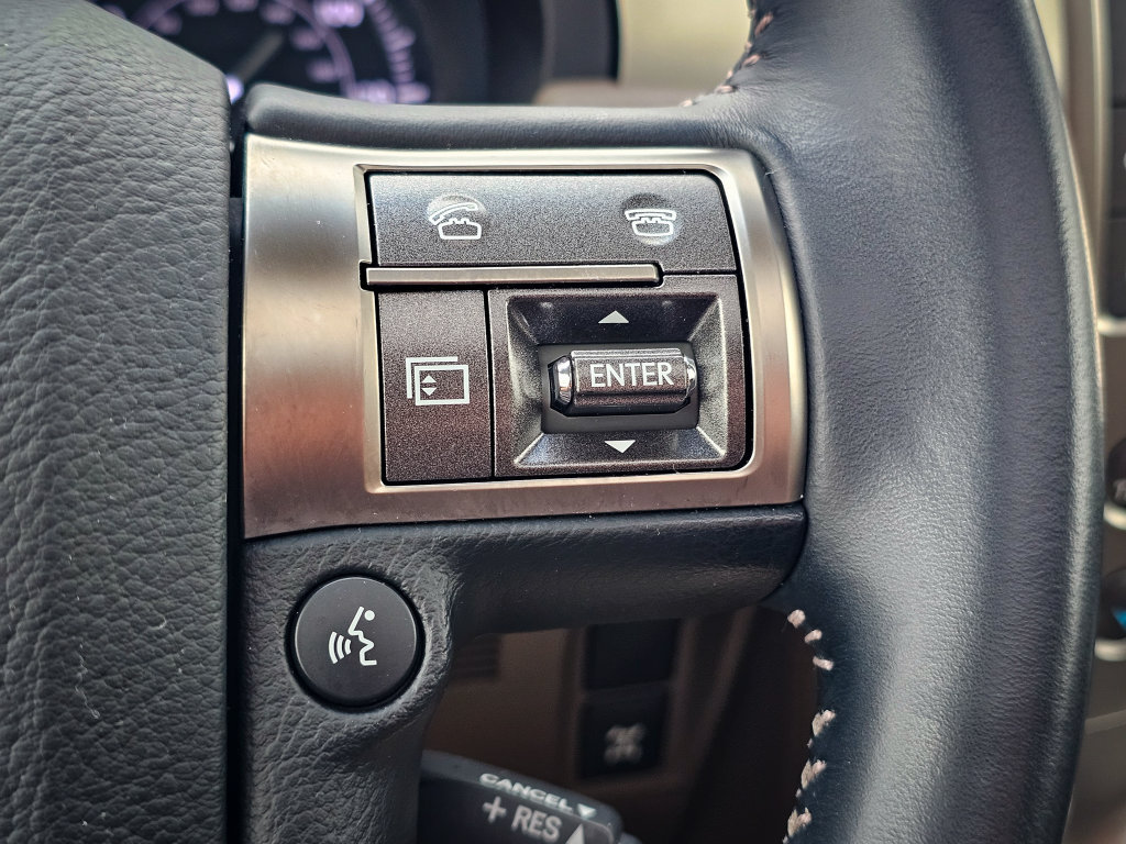 Used 2014 Lexus GX 460 w/ Premium Package AWD/4WD image 23