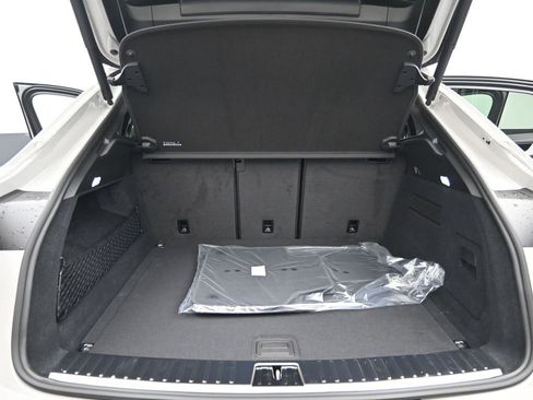 New 2025 Porsche Cayenne Coupe image 24