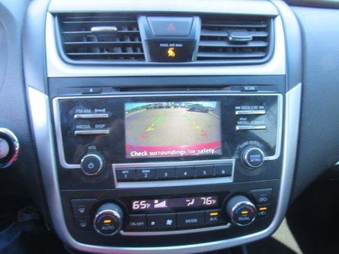 Used 2017 Nissan Altima 2.5 SV image 18