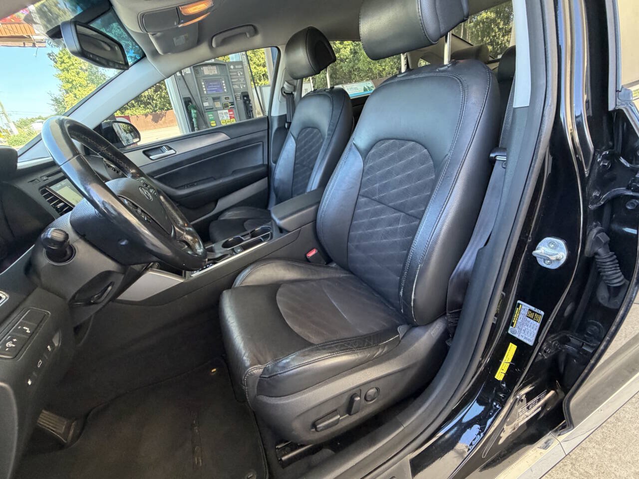 Used 2015 Hyundai Sonata Sport w/ Option Group 04 FWD image 6