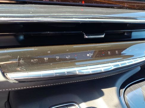 Certified 2024 Cadillac Escalade Sport w/ LPO, ONYX Package image 34