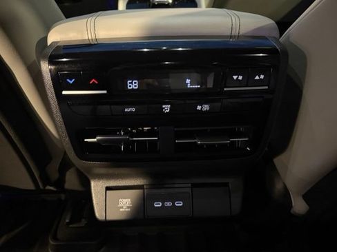 Used 2026 Acura MDX SH-AWD w/ Technology Package image 26