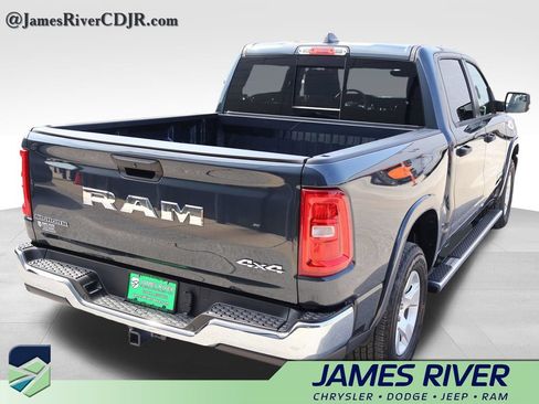 Used 2025 RAM 1500 Big Horn AWD/4WD image 5