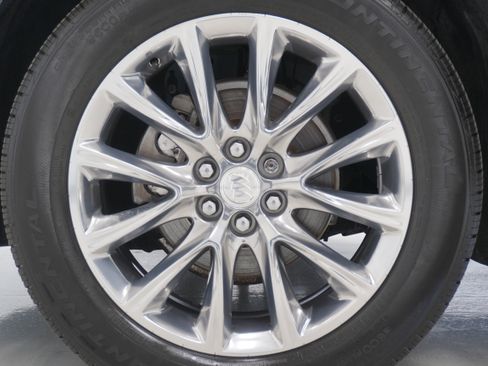 Used 2019 Buick Enclave Essence image 28