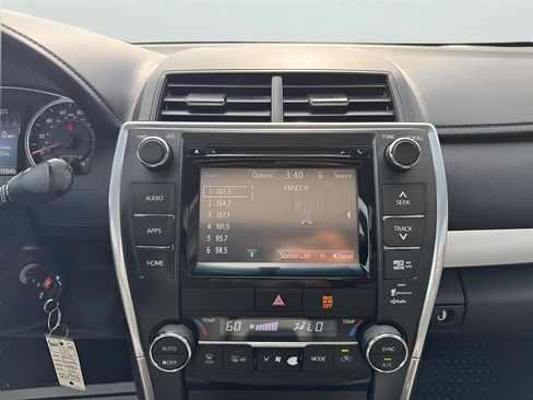 Used 2015 Toyota Camry XSE w/ Moonroof Package FWD image 19