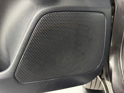 Used 2018 Toyota Tacoma TRD Sport w/ Technology Package RWD image 21