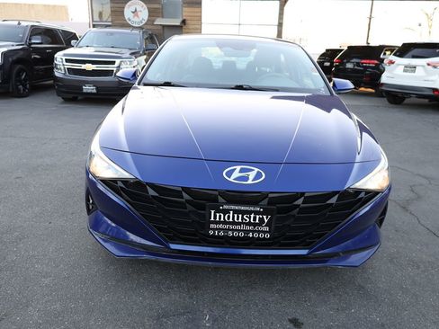 Used 2021 Hyundai Elantra SEL image 3