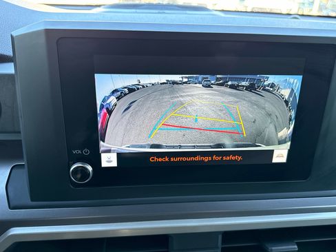 Used 2024 Toyota Tacoma TRD Off-Road image 24