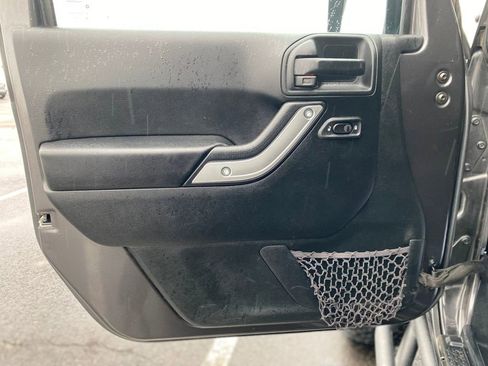 Used 2017 Jeep Wrangler Unlimited Sport image 19