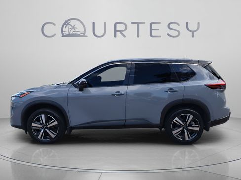 Certified 2024 Nissan Rogue SL w/ SL Premium Package FWD image 2