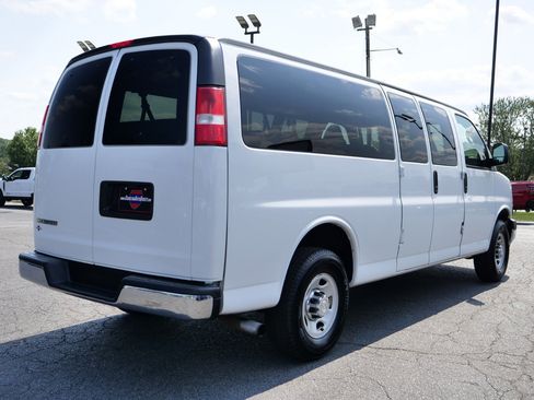 Used 2019 Chevrolet Express 3500 LT w/ LT Preferred Equipment Group RWD image 9